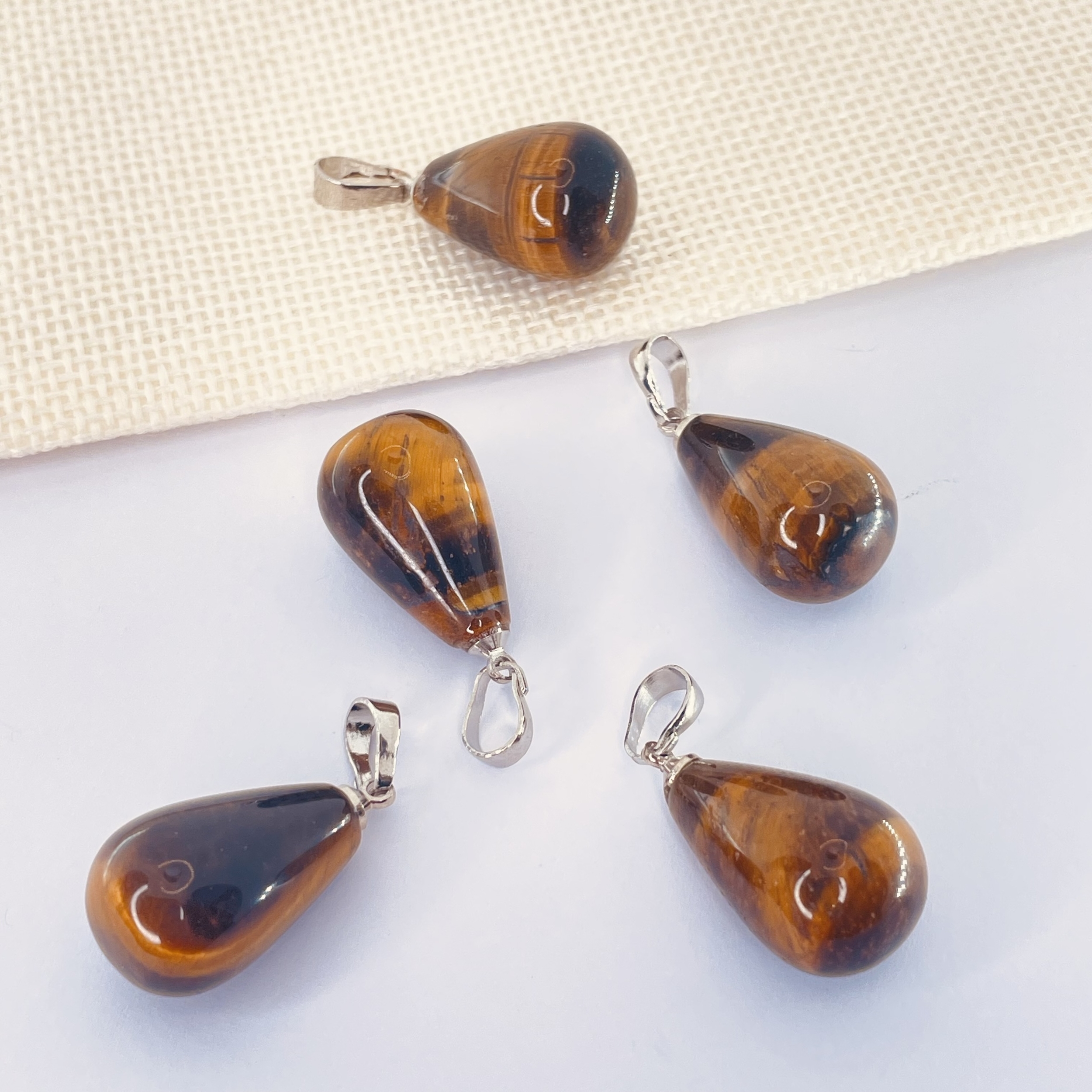 Pendentif Oeil de tigre en pierre naturelle forme poire