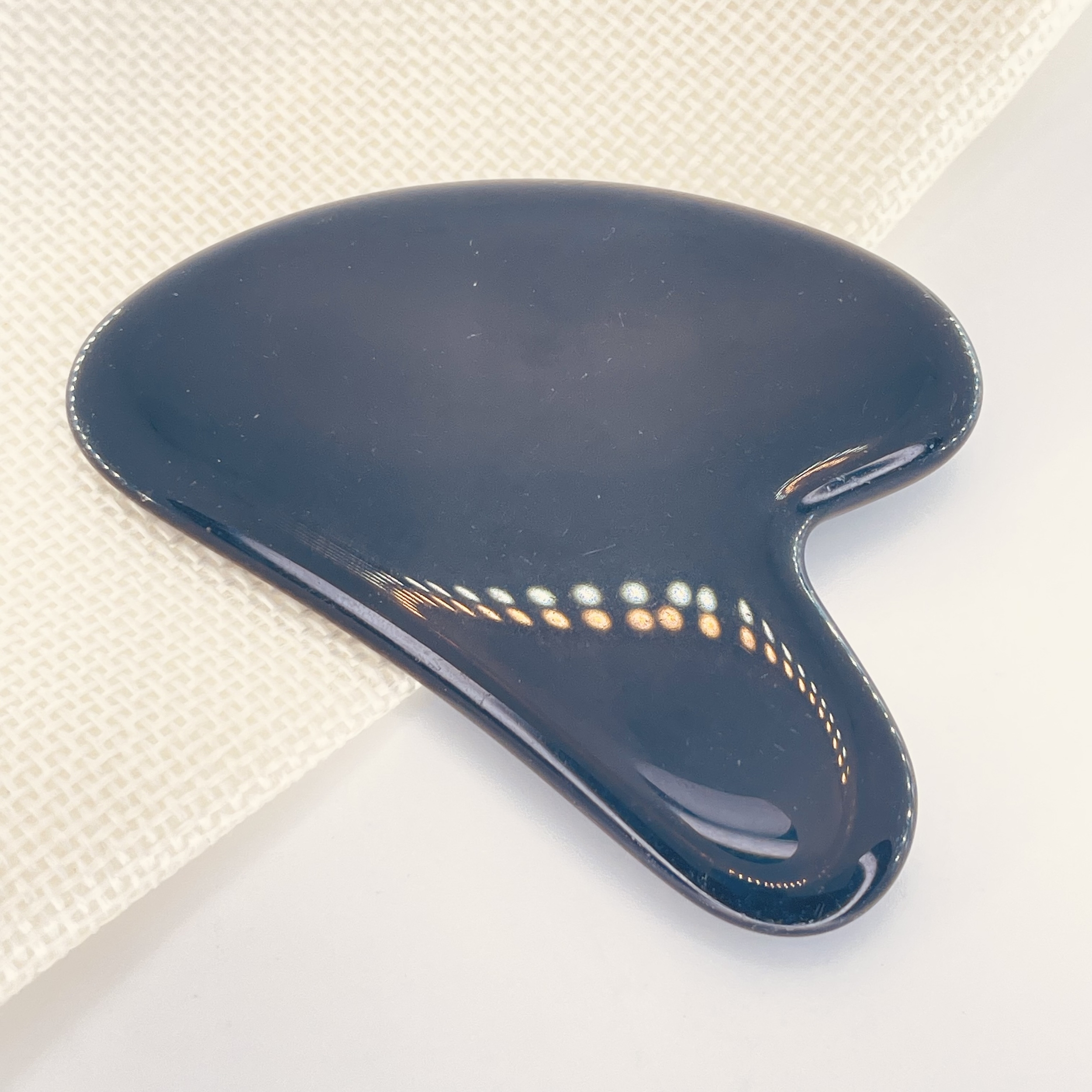 Gua sha Obsidienne noire en pierre naturelle