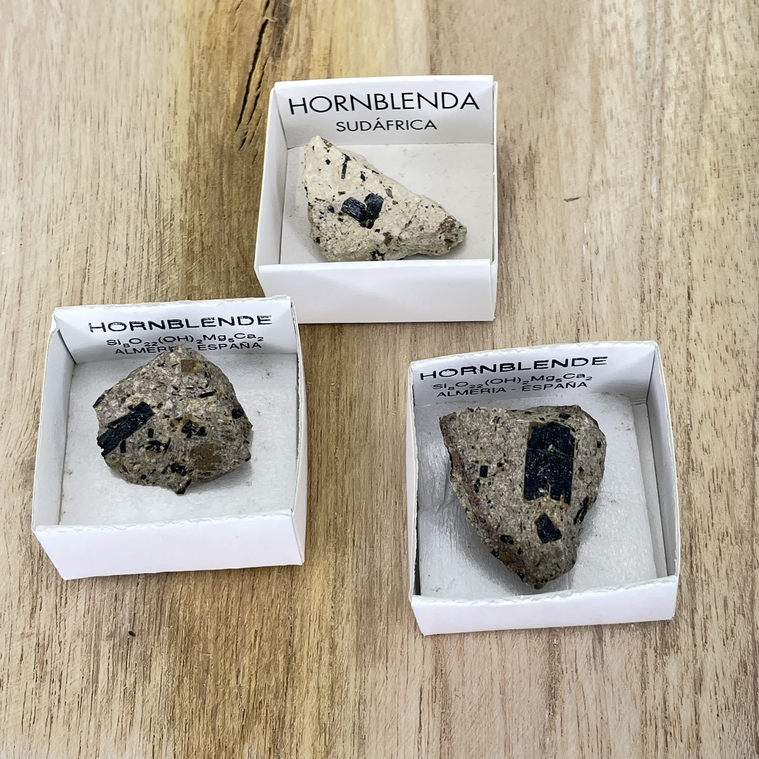 Pierre Brut De Collection Hornblende