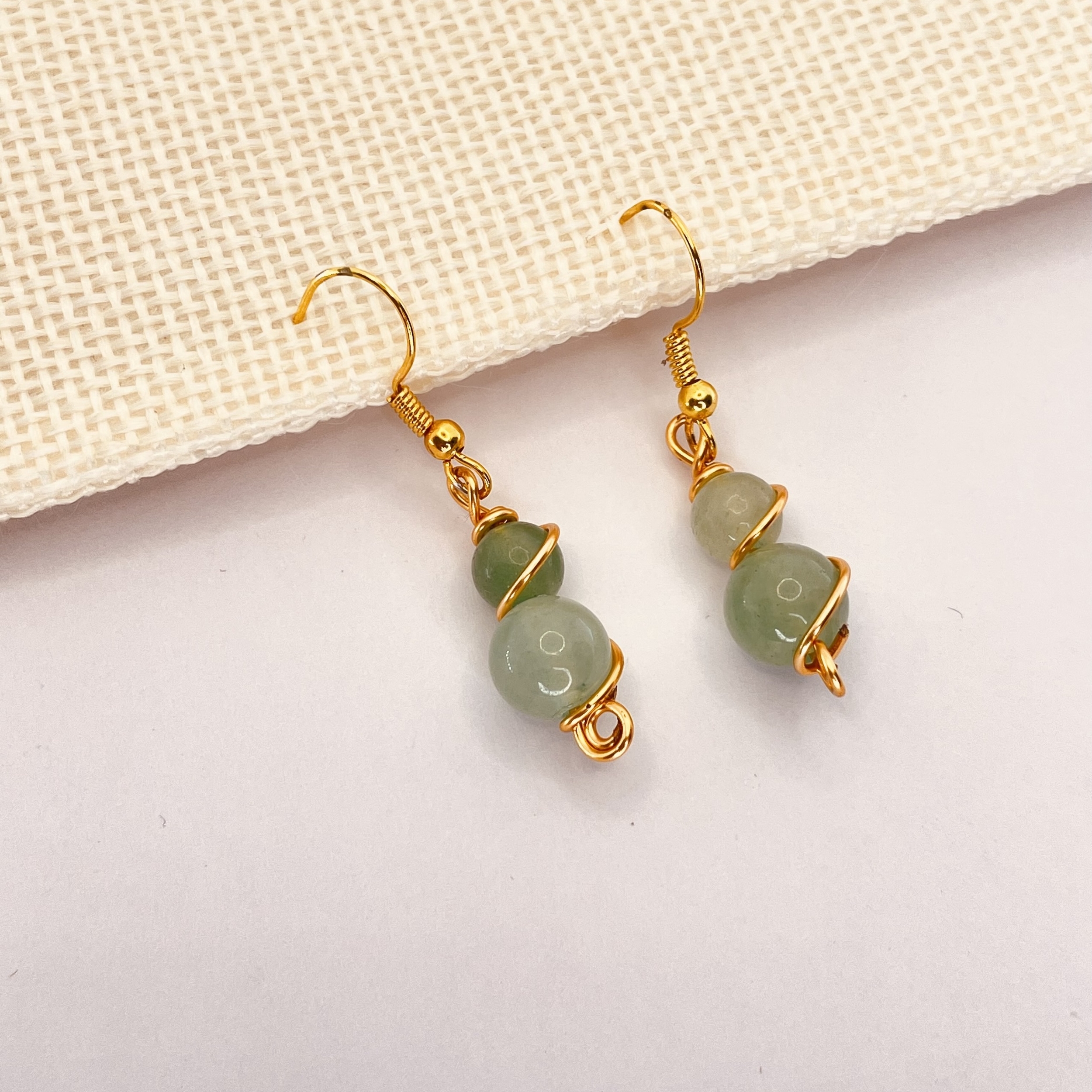 Boucles d\'oreilles Aventurine montage laiton doré