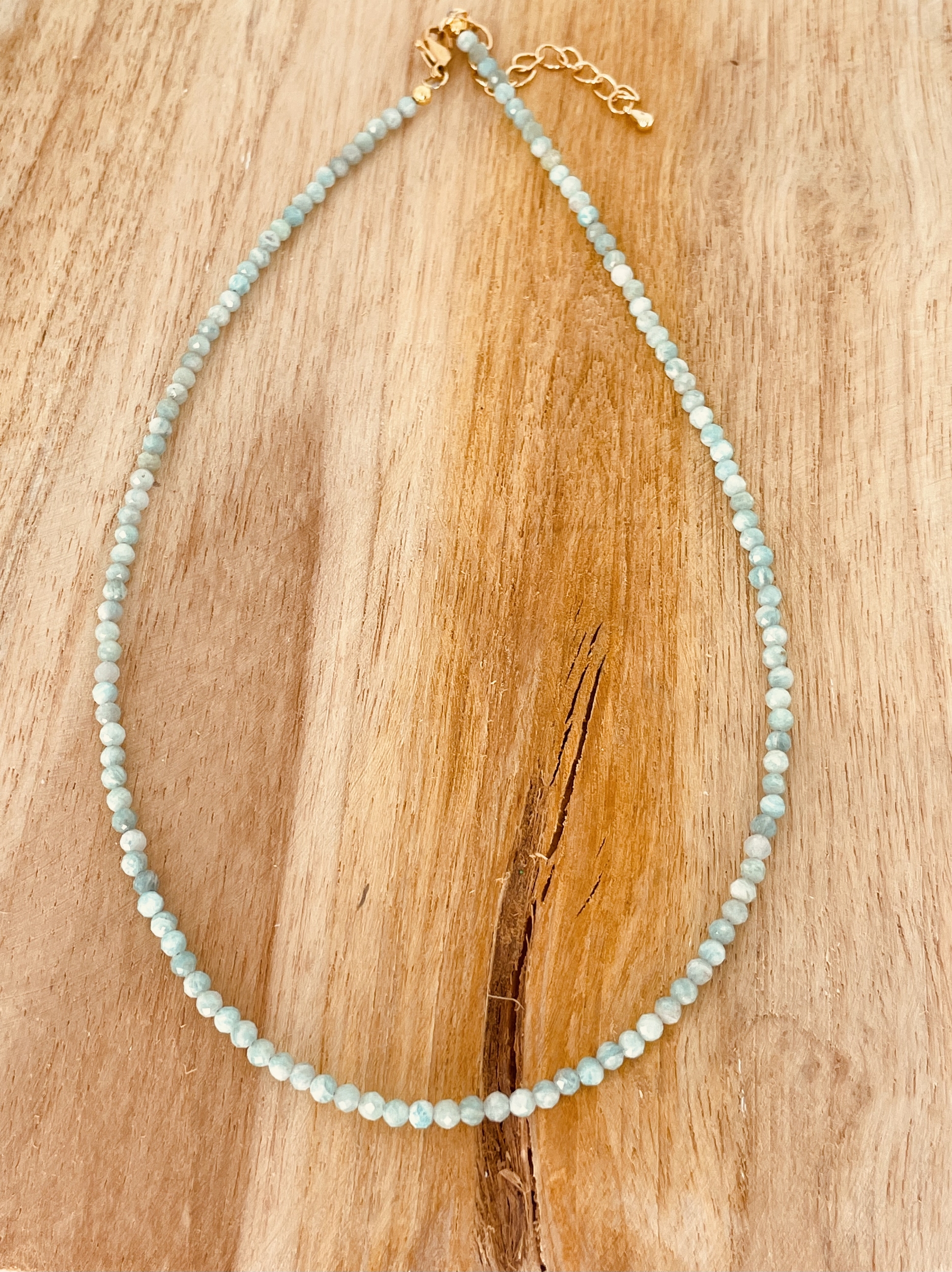 Collier Amazonite naturelles facettées, structure laiton dorée