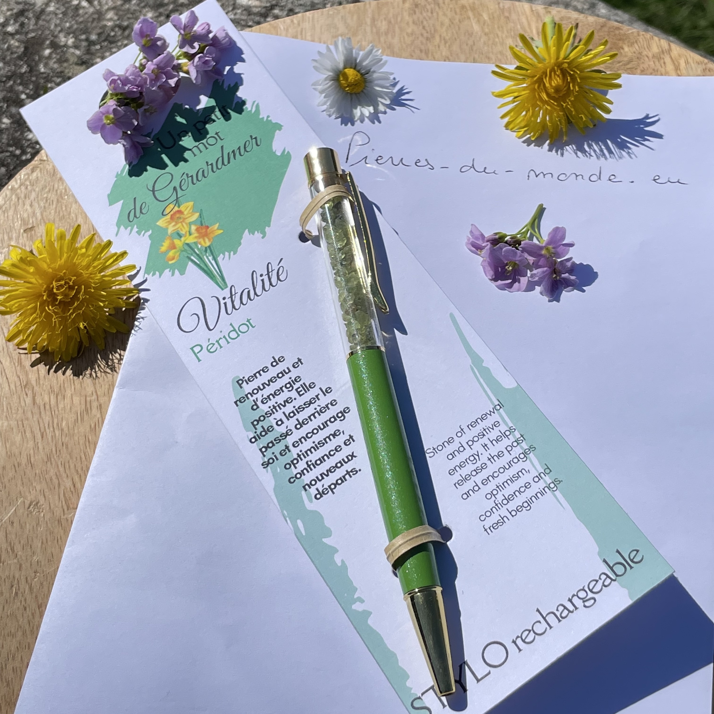 Stylo spécial VITALITÉ en pierre naturelle Péridot, Collection Un petit mot des Vosges