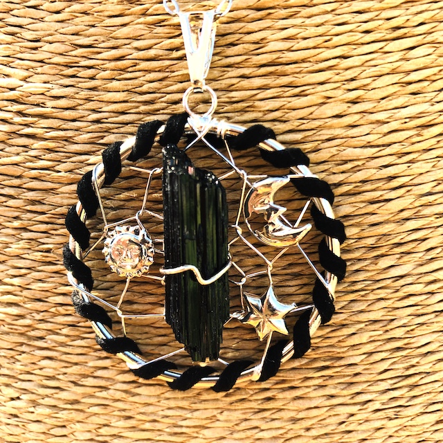 Pendentif-astre-tourmaline-noire-pierre-naturelle-pierres-du-monde-vosges-12