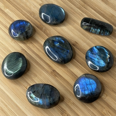 GALET-LABRADORITE-PIERRES-DU-MONDE-VOSGES-2
