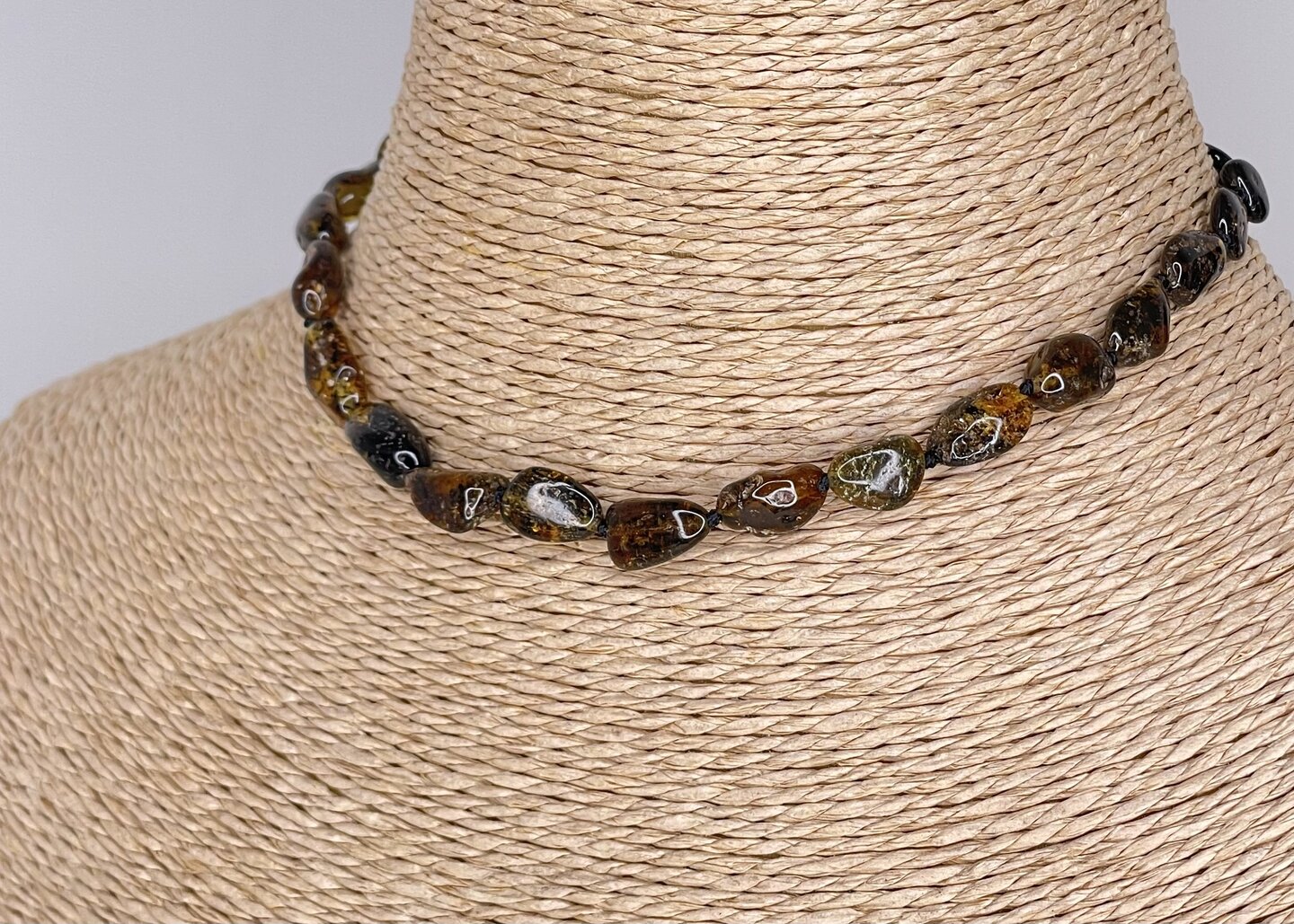 Collier En Ambre Cognac Naturel De La Baltique - Perles Ovale - Pierre Naturelle - Neuf Avec étiquettes - Lituanie