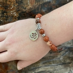 BRACELET-JASPE-ROUGE-SYMBOLE-OHM-PIERRES-DU-MONDE-VOSGES-2