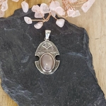 PENDENTIF-PIERRE-DE-LUNE-PIERRES-DU-MONDE-VOSGES2