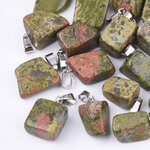 PENDENTIF-FORME-LIBRE-UNAKITE-PIERRES-DU-MONDE-VOSGES
