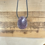 PIERRE-PERCEE-LEPIDOLITE-PIERRES-DU-MONDE-VOSGES2