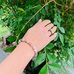 bracelet-boules-8-mm-pierre-de-lune-rose-pierres-du-monde-vosges-1