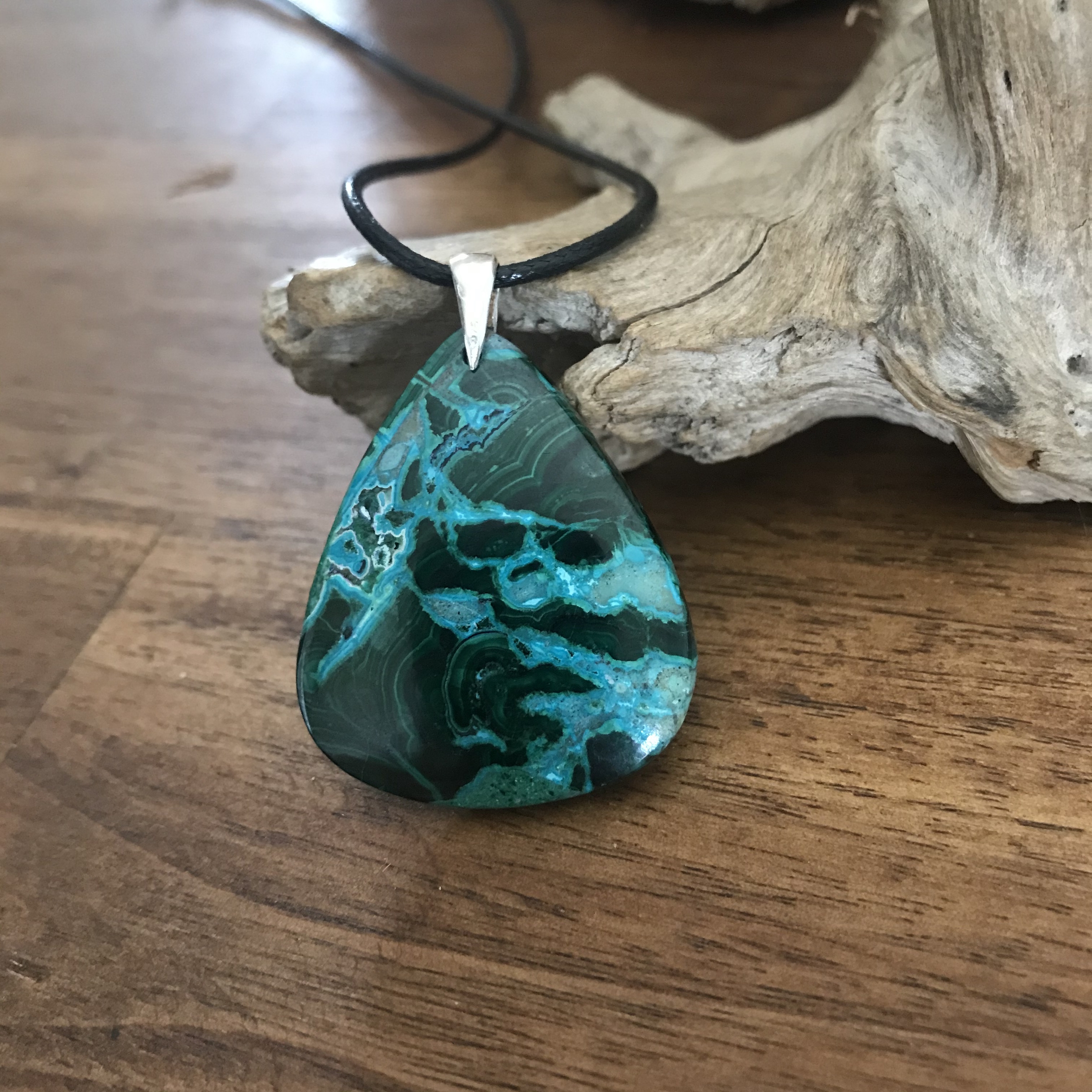 pendentif Malachite-Crysocolle, bélière argent 925, cordon coton ciré offert.