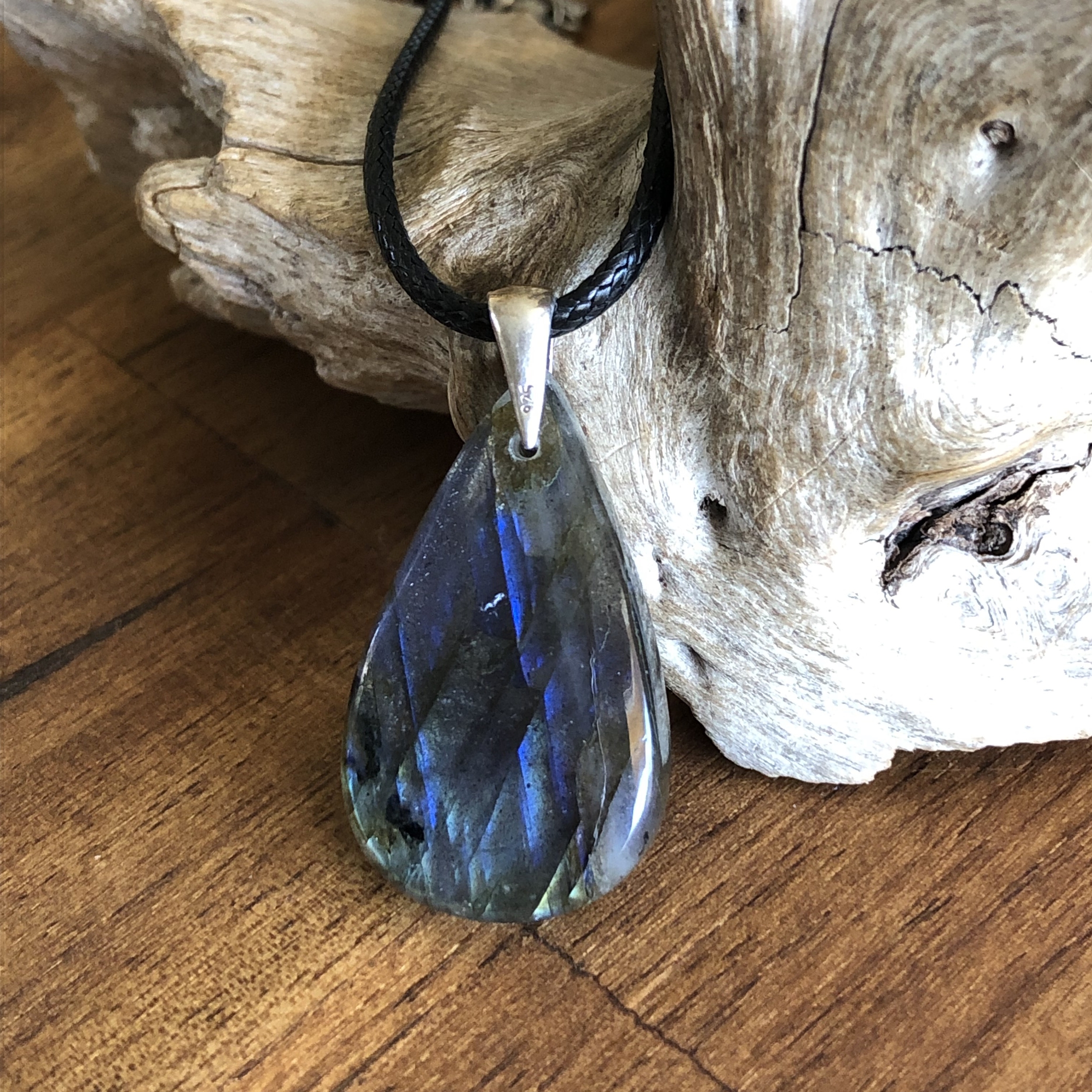 Pendentif Labradorite bleue, bélière argent 925 (1)