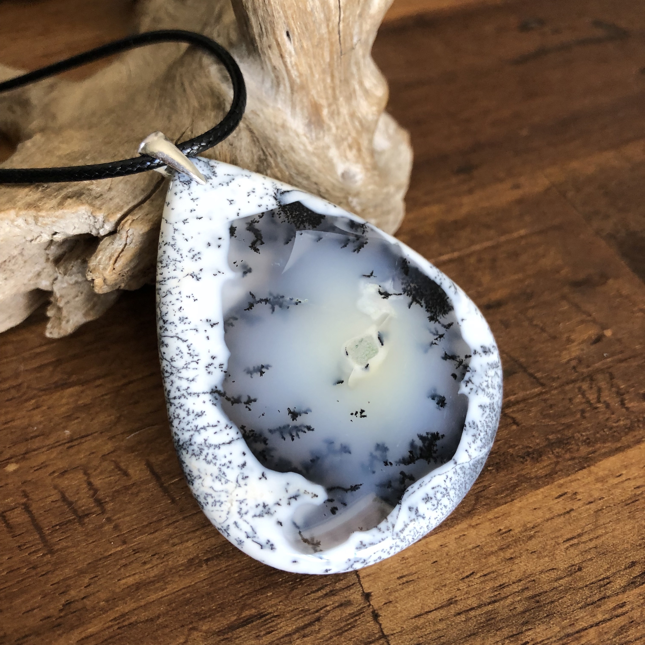 Pendentif opale dendritique, bélière argent 925