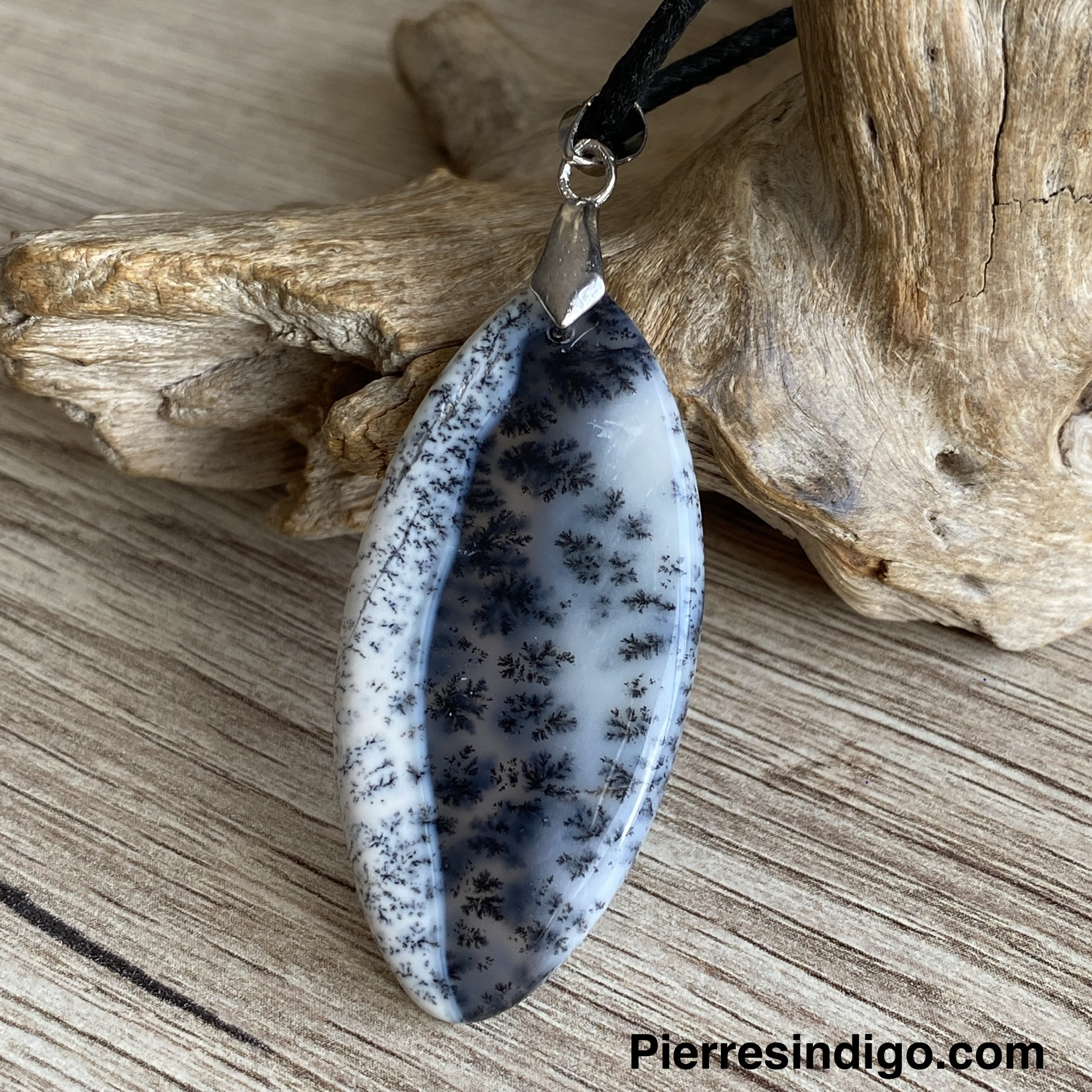 Pendentif opale denditrique, bélière argent 925