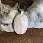 Pendentif Aragonite, bélière argent 925, cordon coton ciré offert