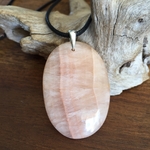 Pendentif Aragonite, bélière argent 925, cordon coton ciré offert