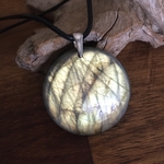 Pendentif labradorite, bélière argent 925, cordon coton ciré offert