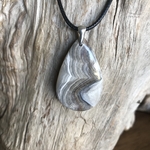 Pendentif Agate Crazy Lace, cordon coton ciré offert