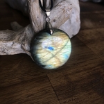 Pendentif labradorite, bélière argent 925, cordon coton ciré offert