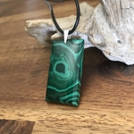 Pendentif Malachite, cordon coton ciré offert