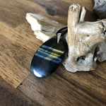 Pendentif Oeil de faucon, bélière argent 925