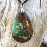 Pendentif Chrysoprase, cordon coton ciré offert