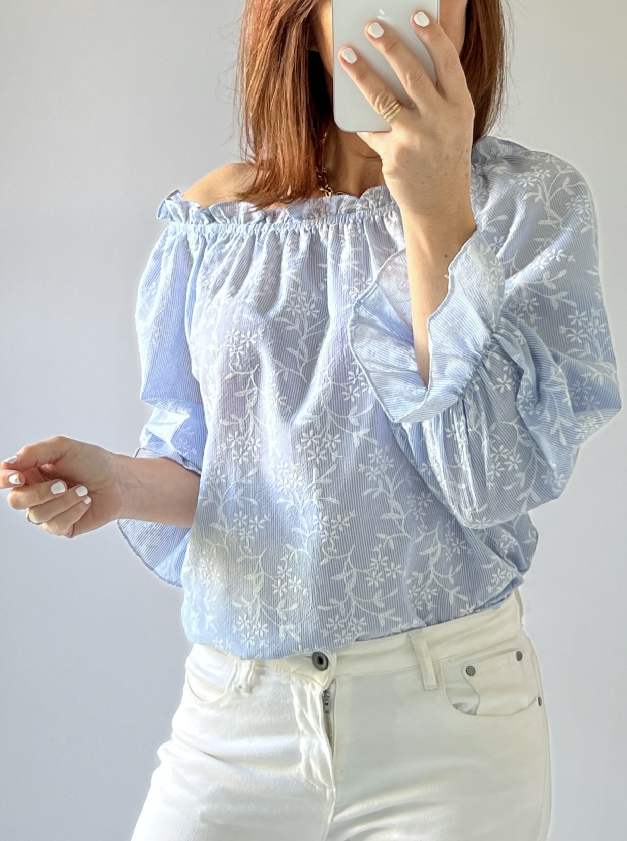 la blouse clara bleue -1