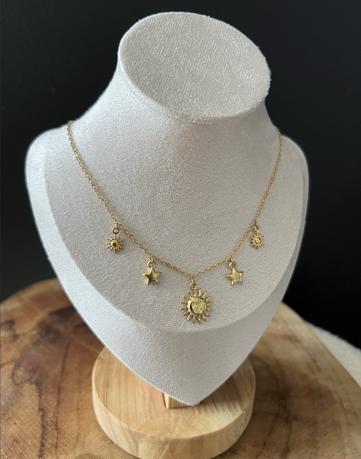 le collier sun -2