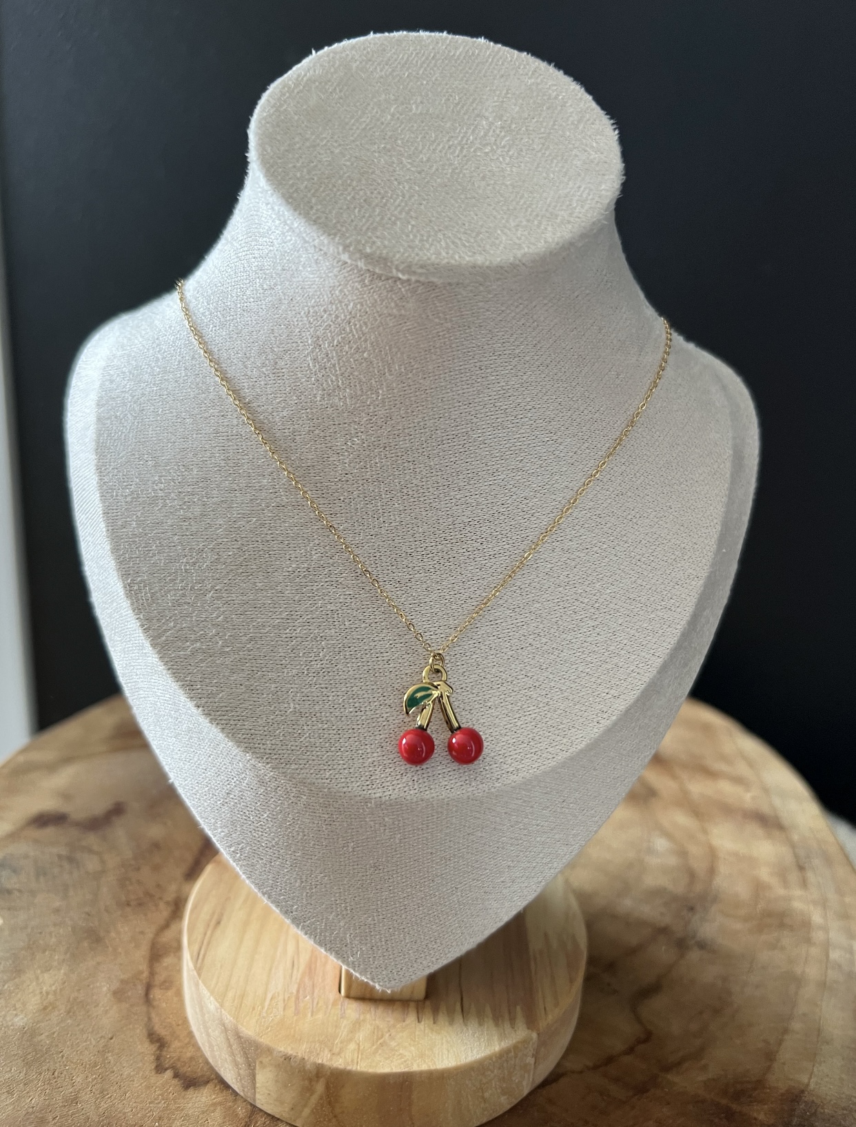 le collier cerises -1