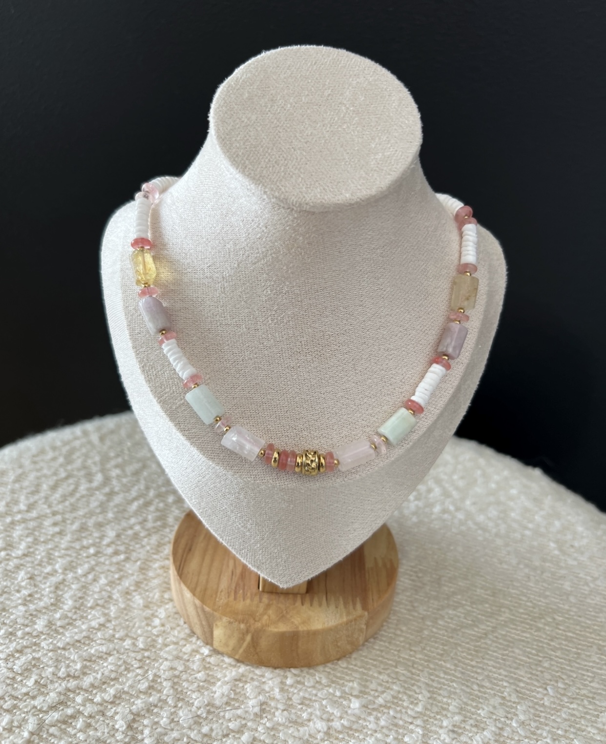 le collier pink -1