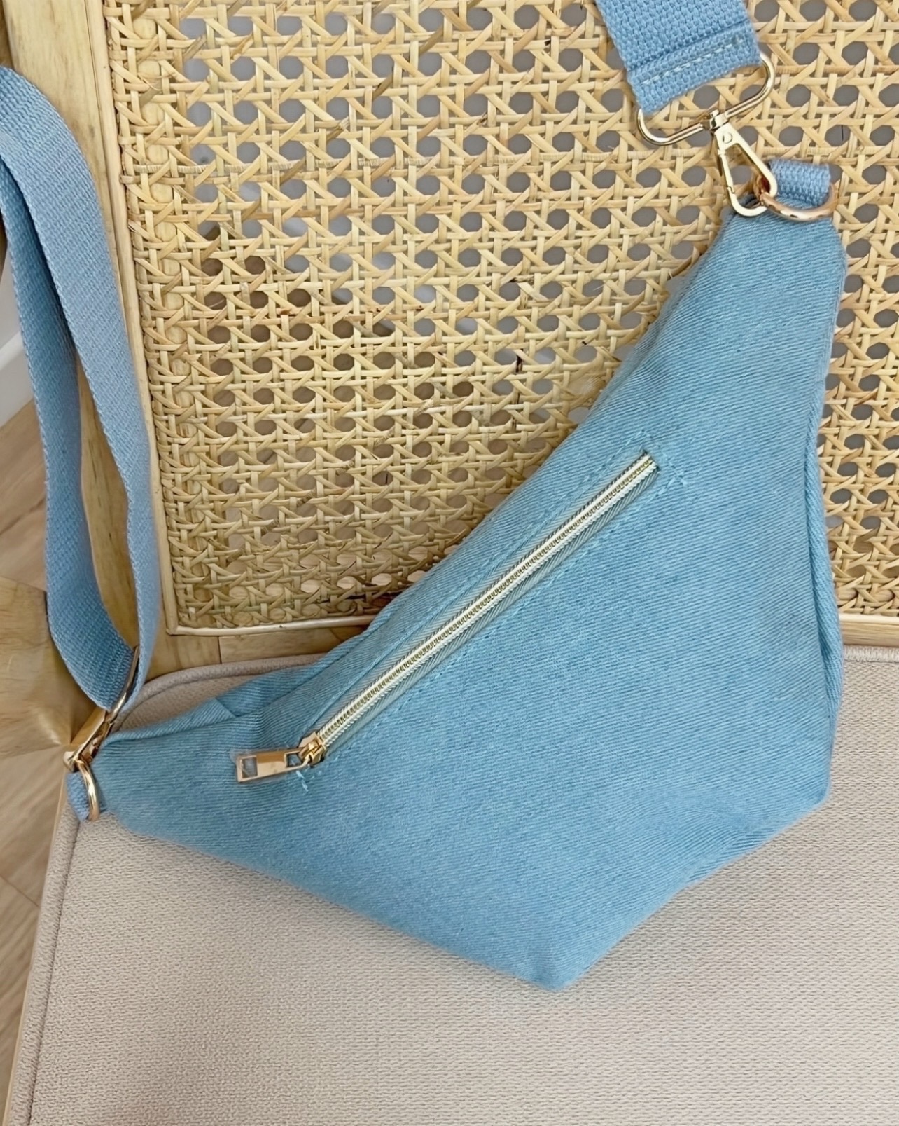 le sac banane bleu jean -5