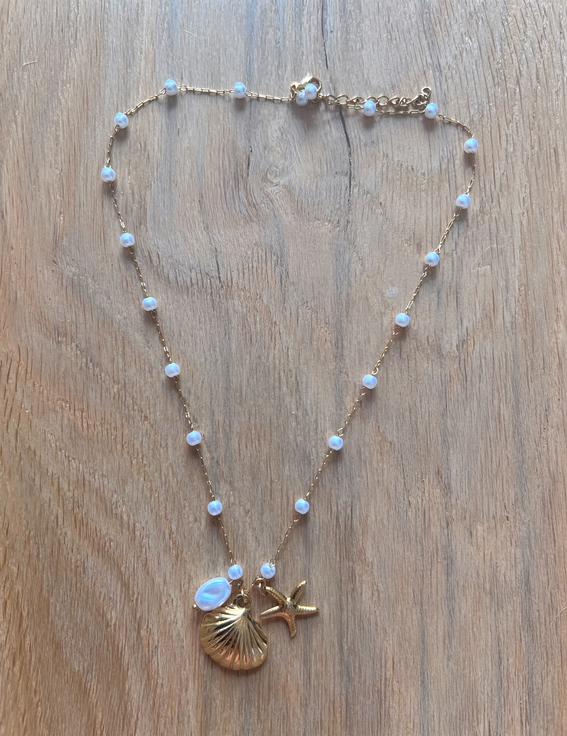 le collier capri -3