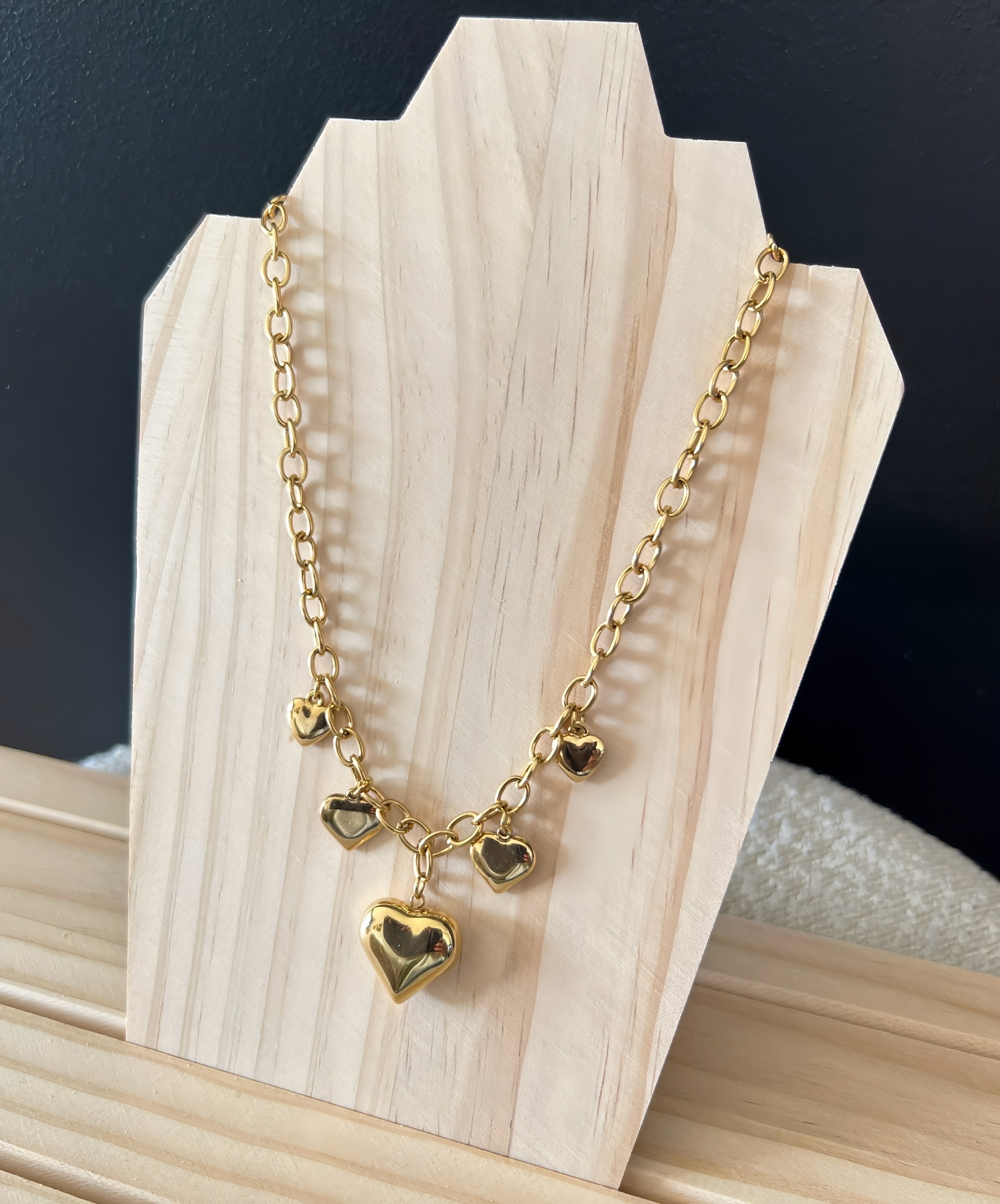 le collier coeurs -2