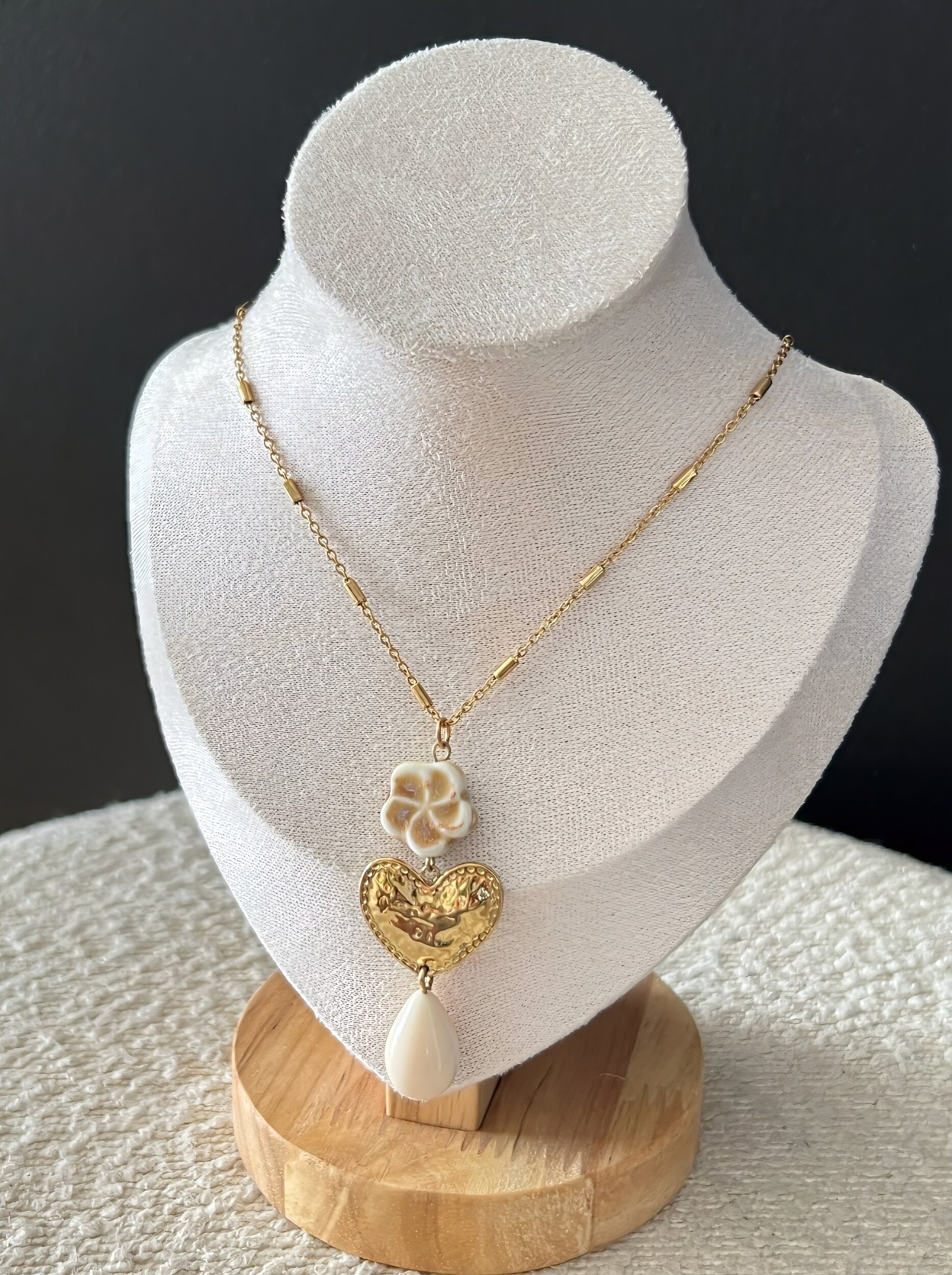 le collier elfy -1