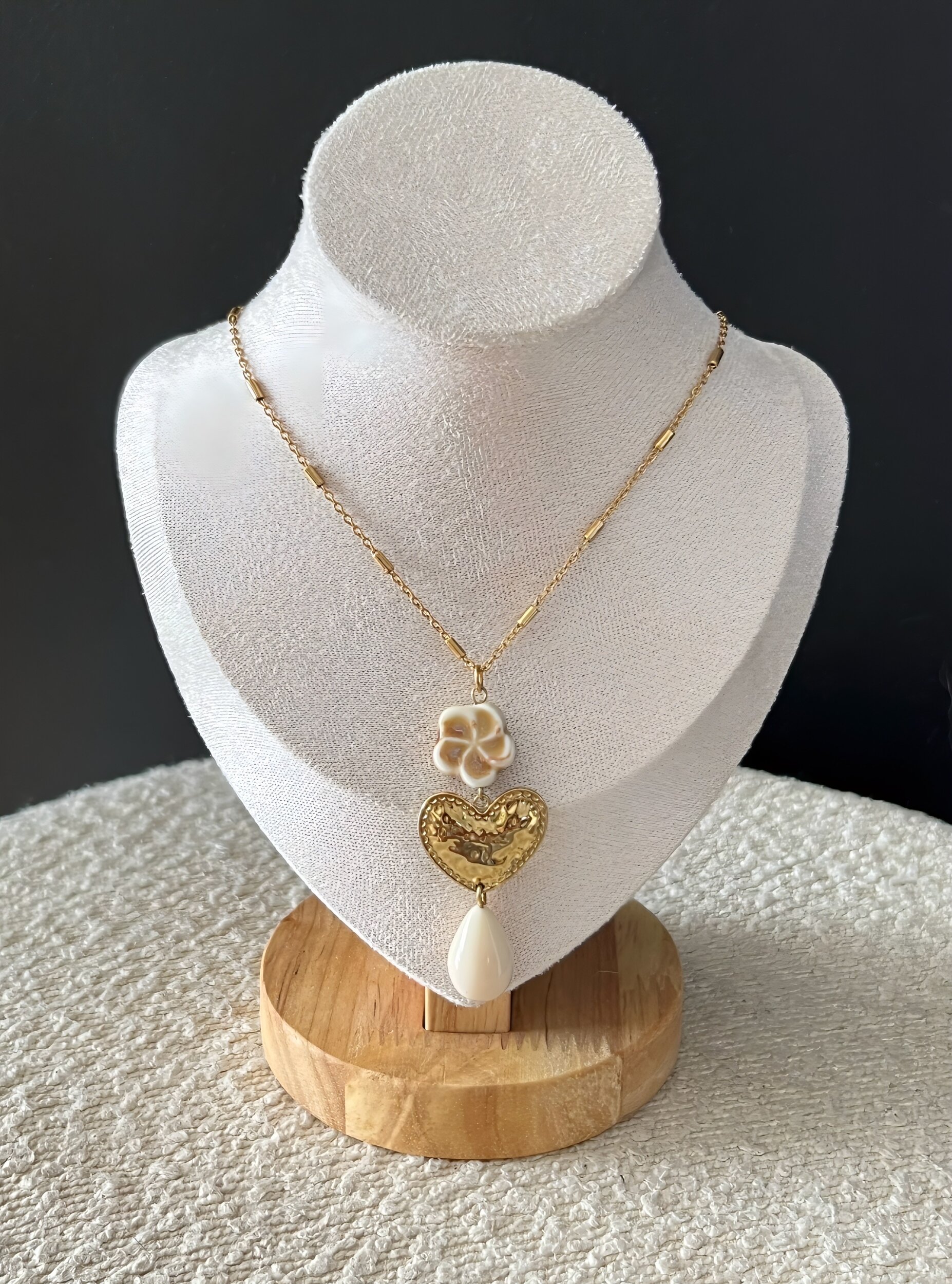 le collier elfy -3