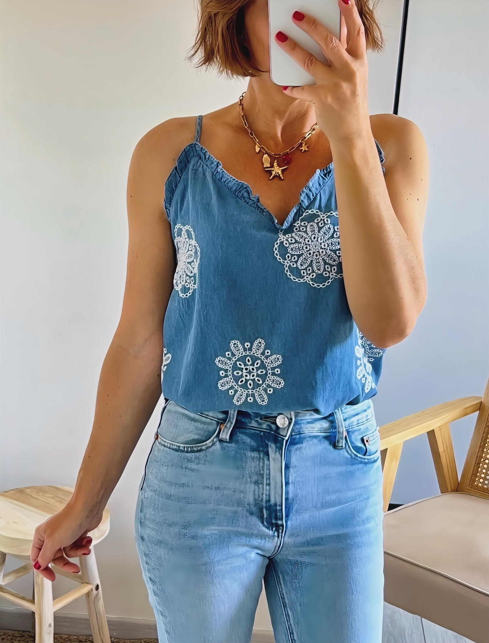 le top carly -2