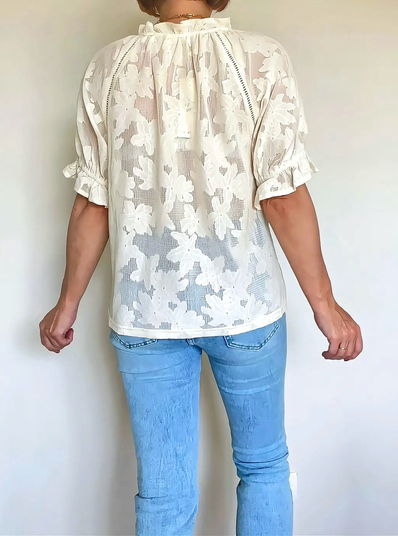 blouse en dentelle Castille de dos