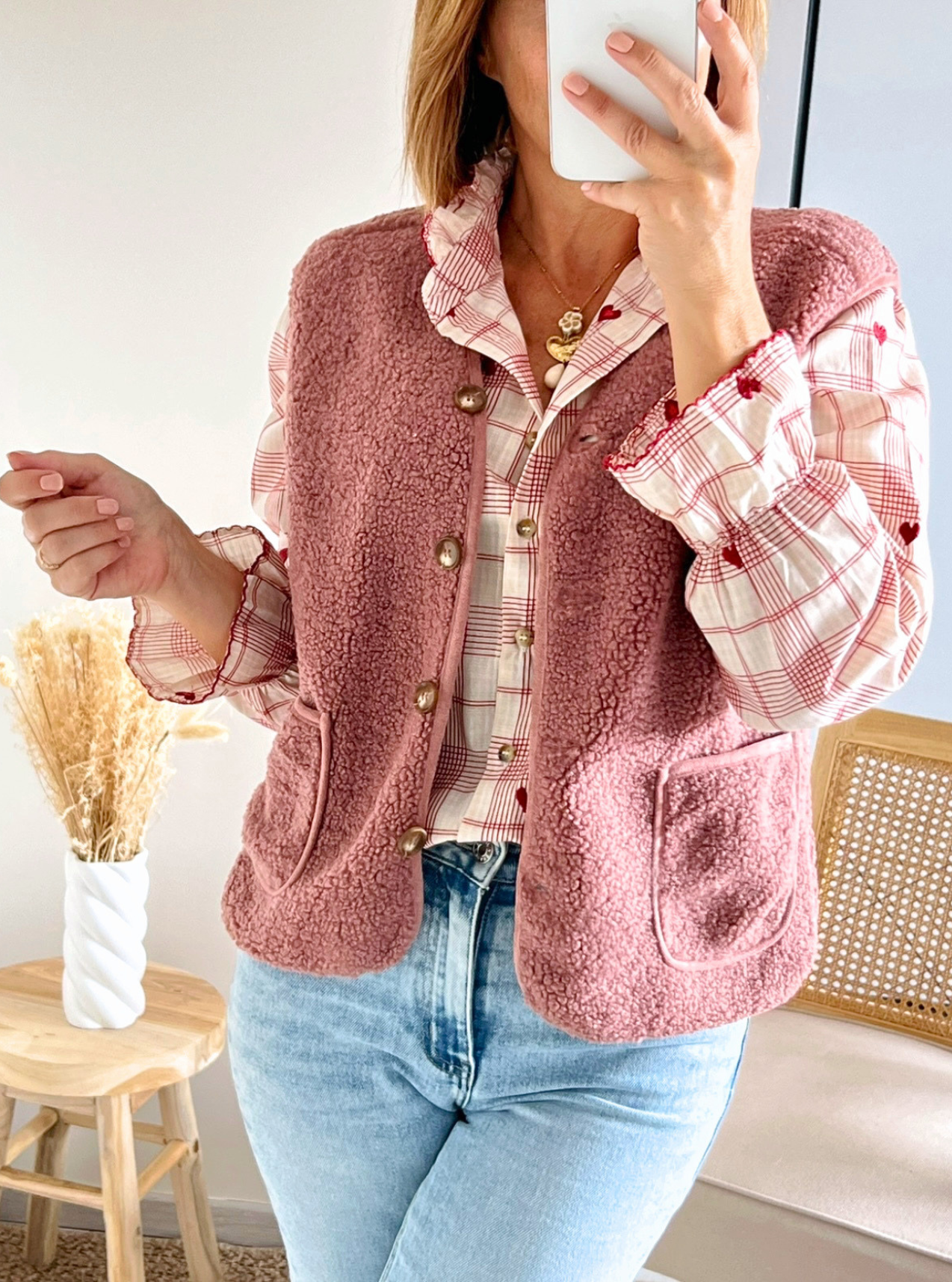 look avec blouse Agnès bordeaux