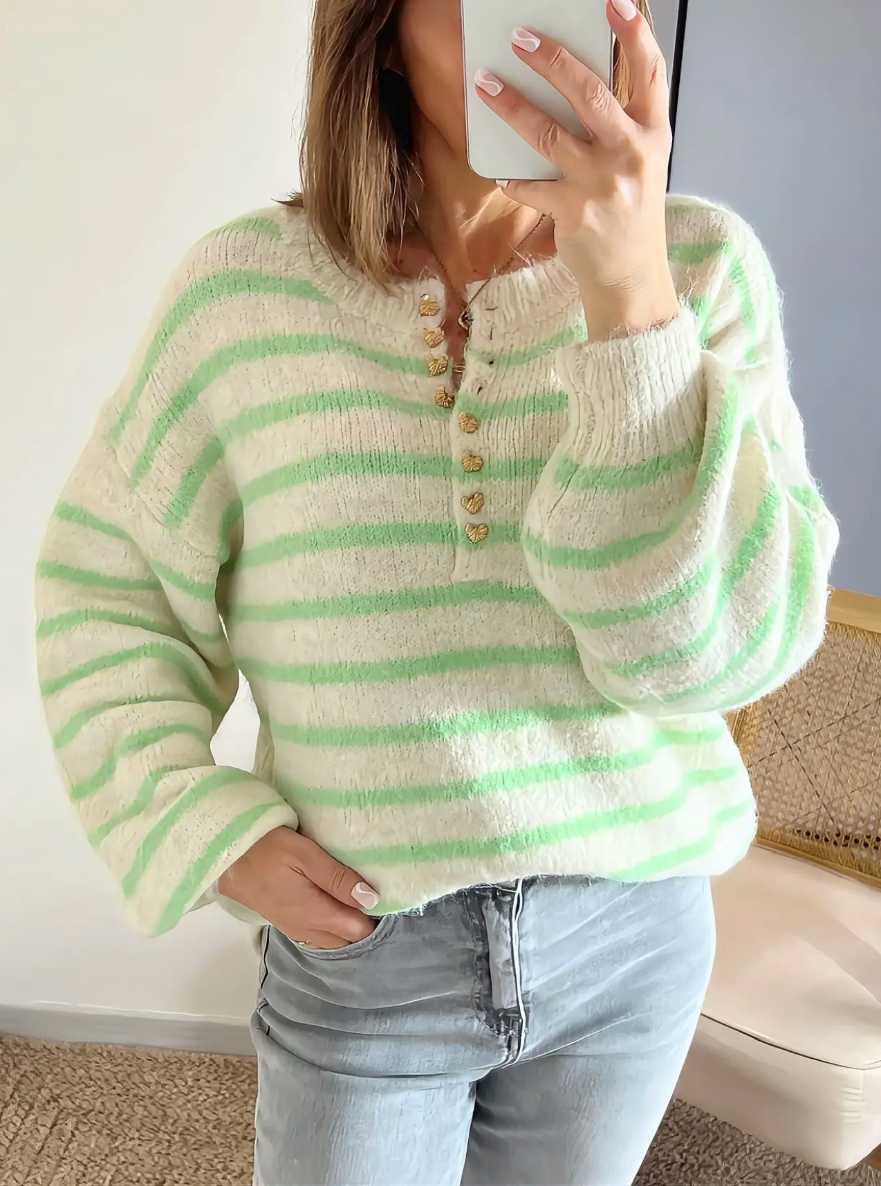 pull doux femme Léonard avec boutons dorés