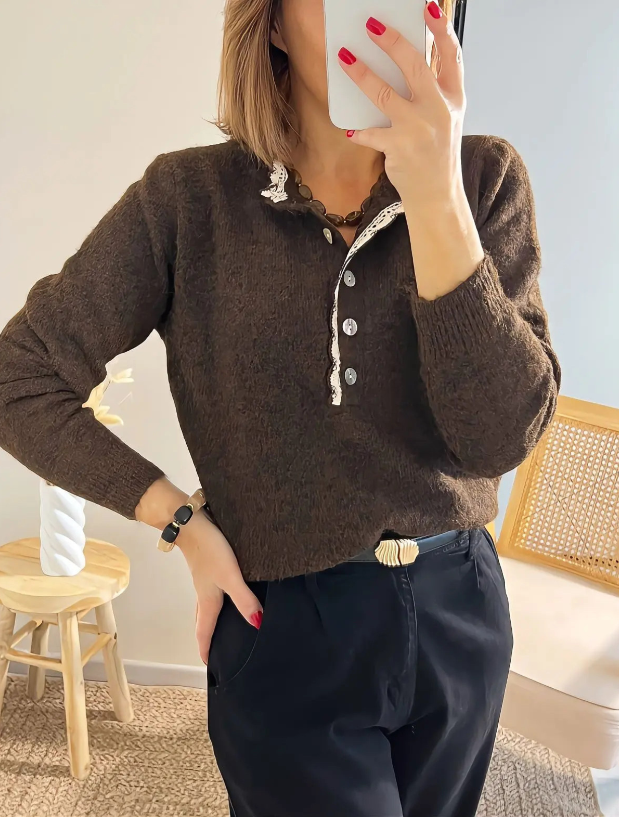 pull-emilien-choco-avec-broderies