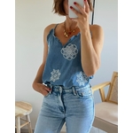 le top carly -3