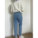 jean femme mom Riley de dos