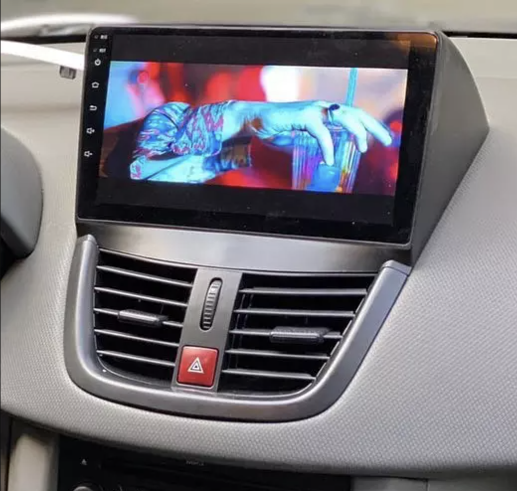 Ecran tactile QLED GPS Carplay et Android 13.0 Peugeot 206