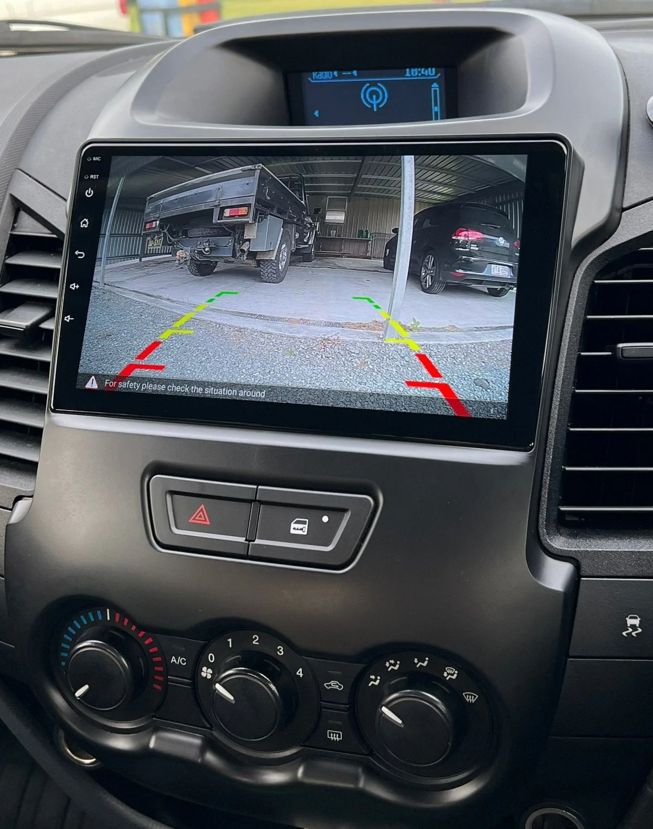 autoradio-qled-android-gps-ford-ranger-camera