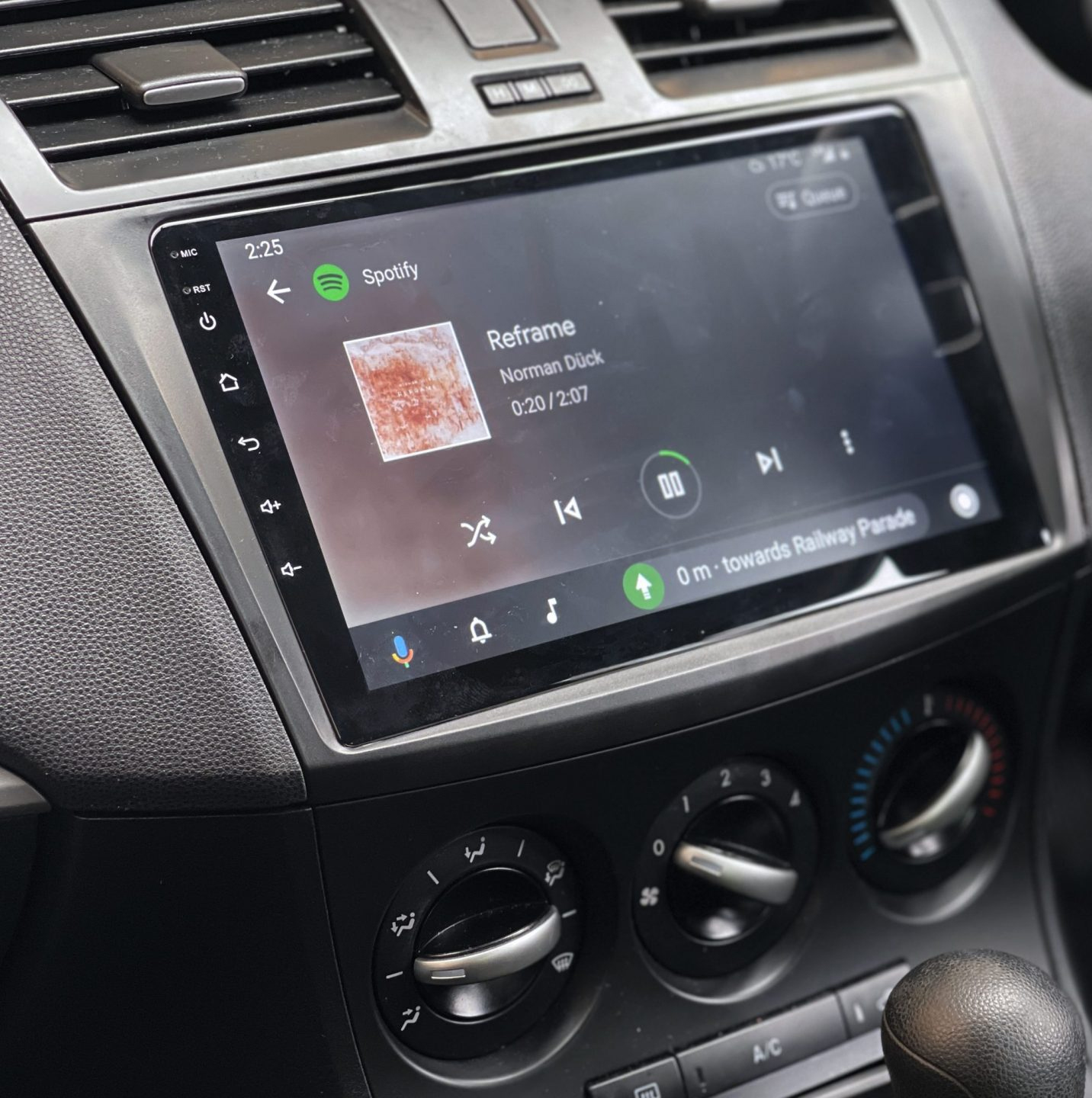 autoradio-ecran-multimedia-gps-mazda3