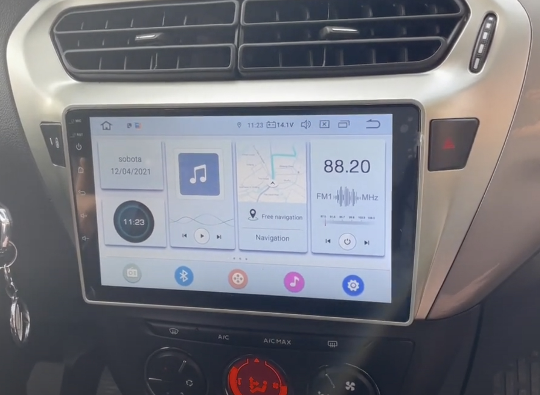 Autoradio CarPlay Android Auto Peugeot 301 - Écran QLED GPS