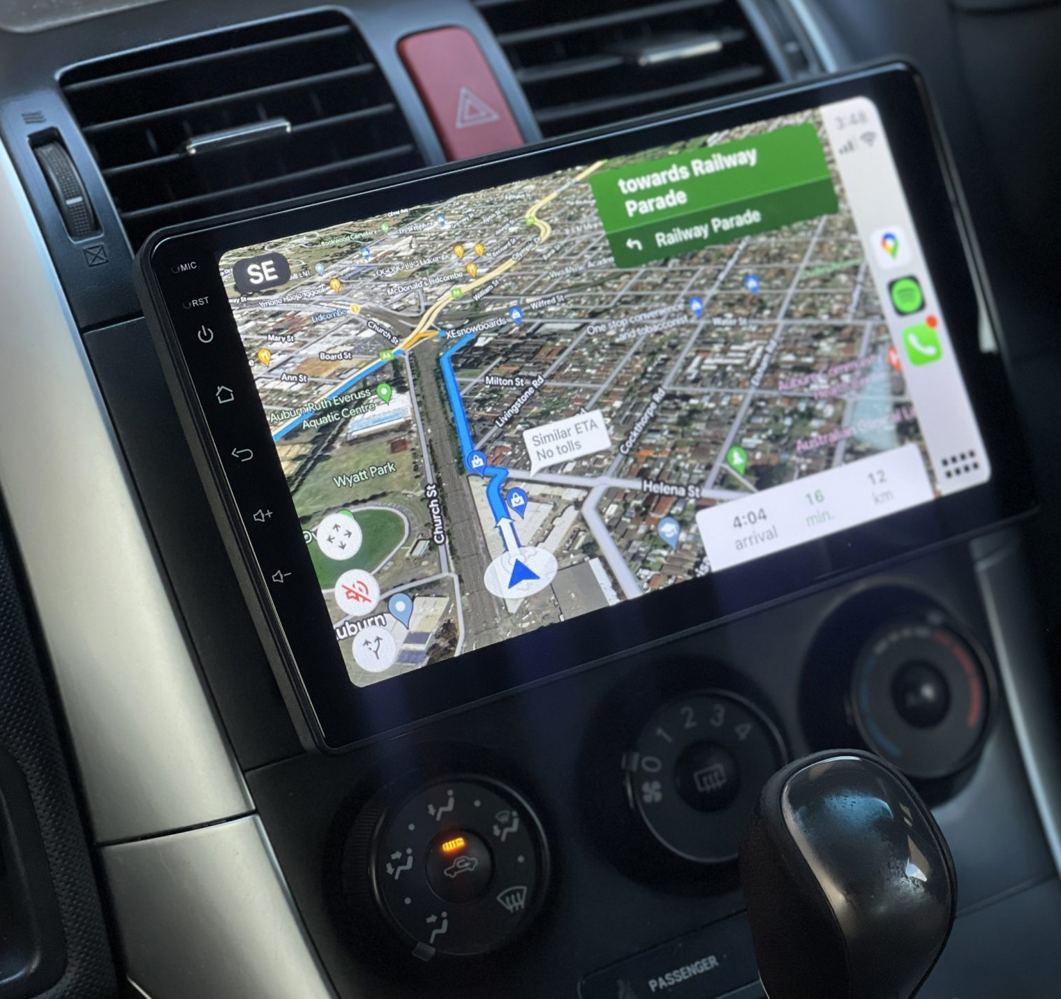 autoradio-ecran-qled-multimedia-gps-toyota-corolla-2008