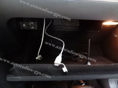 ou-placer-cable-usb-poste-autoradio-dvd-gps-2