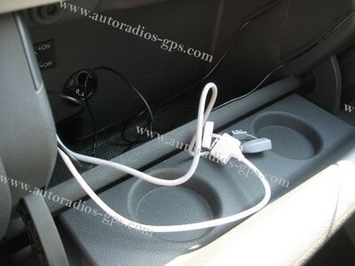 ou-placer-cable-usb-poste-autoradio-dvd-gps-3