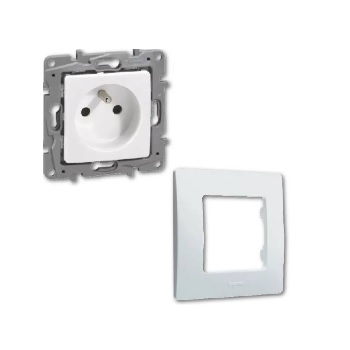 LEGRAND NILOE Complet Prise 2P   T 16A 764527   plaque 665001